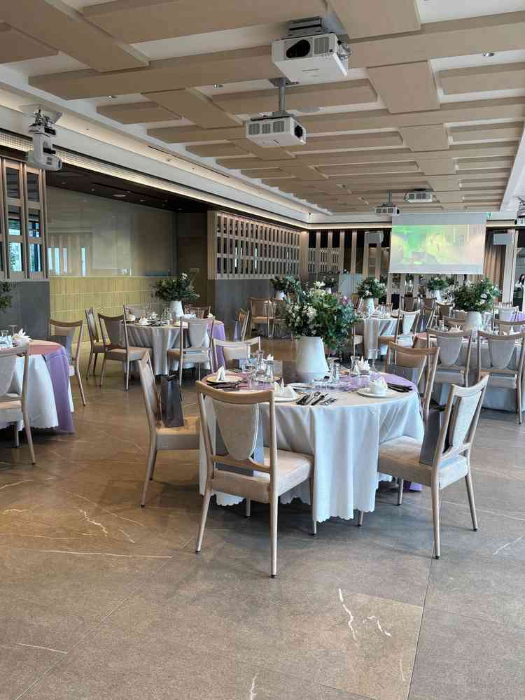 披露宴会場 別画角