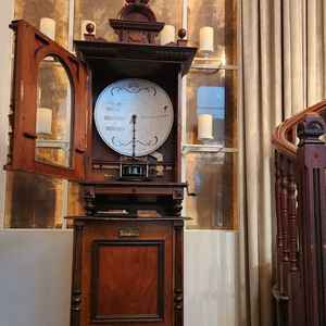 貴重なアンティークオルゴールが幼い頃を思い出すような綺麗な音色を響かせていて感動しました。