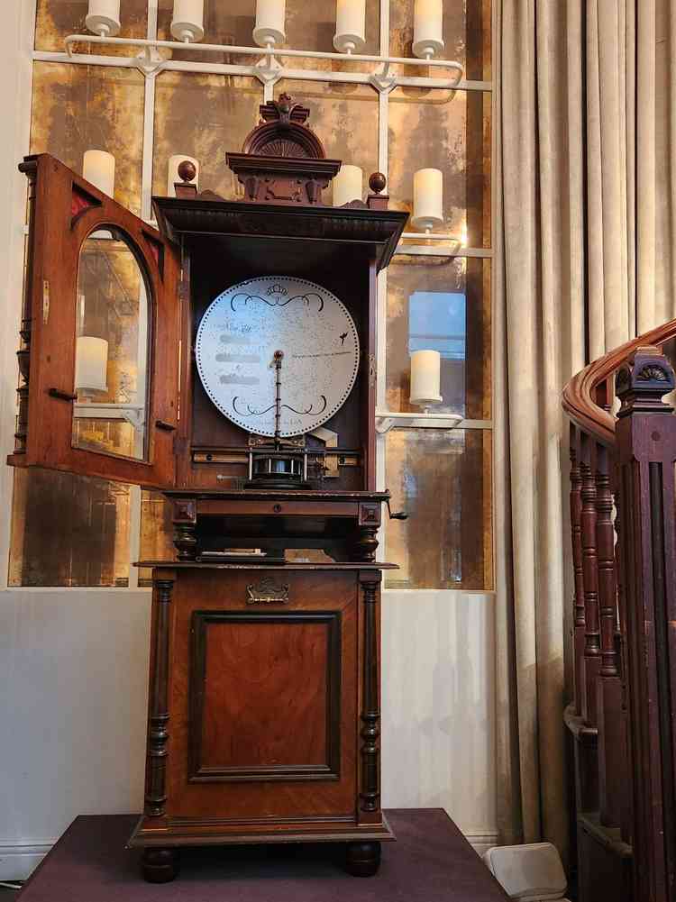 貴重なアンティークオルゴールが幼い頃を思い出すような綺麗な音色を響かせていて感動しました。