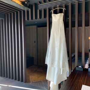 宿泊でグレードアップをすると泊まれるスイートルームは景色も良く、室内も広いため少人数の二次会も開ける