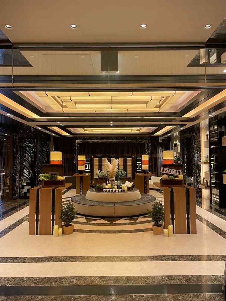 6階ロビーになります。高級感のあるロビーでした。