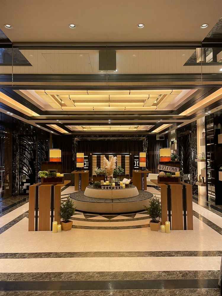 6階ロビーになります。高級感のあるロビーでした。