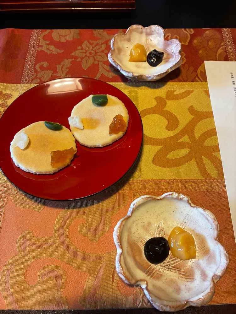 引き出物で選ぶことができる赤味噌・白味噌セットとお煎餅、ジャム各種。どれも美味しく参列者に喜ばれそう