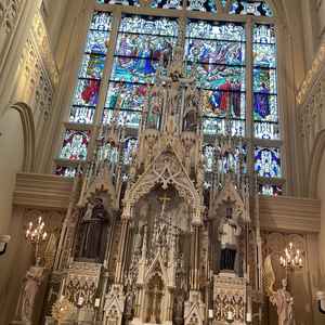 大聖堂です。天井がほんとに高く、最高なレトロな作り。とても感動的な挙式ができそう。