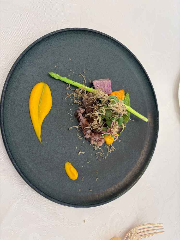 試食は前菜〜お魚とお肉料理もいただき、暖かく大変美味しかったです！