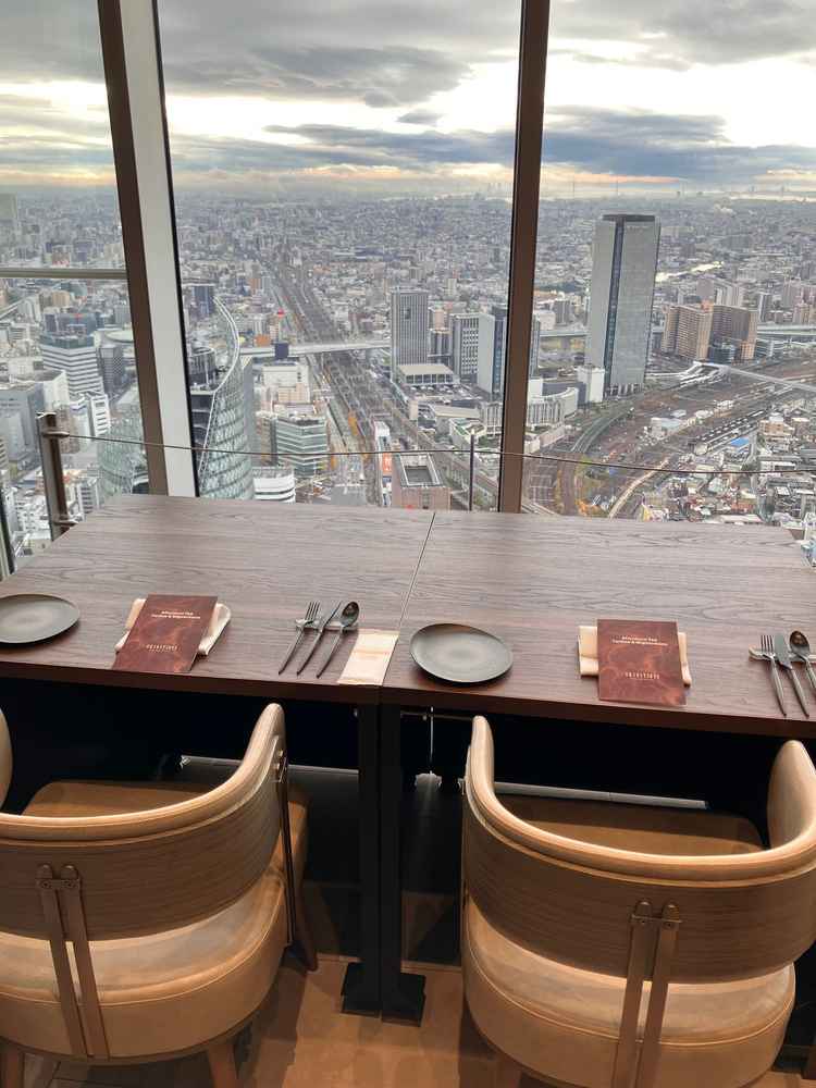 当日の新郎新婦の席です