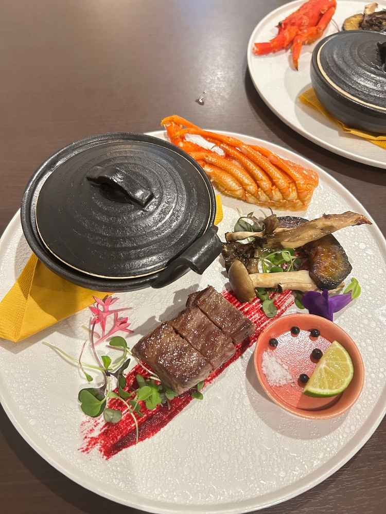 和牛とココットの料理