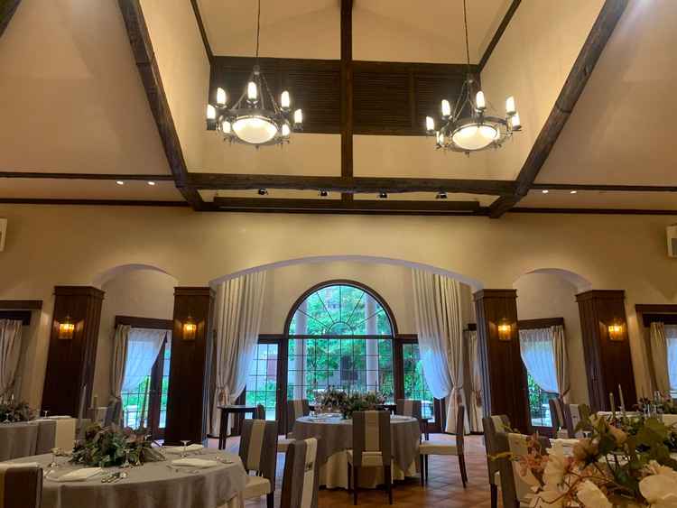 披露宴会場の写真、葡萄農園主の屋敷がモチーフで、披露宴会場ごとにモチーフがあるのが魅力的。