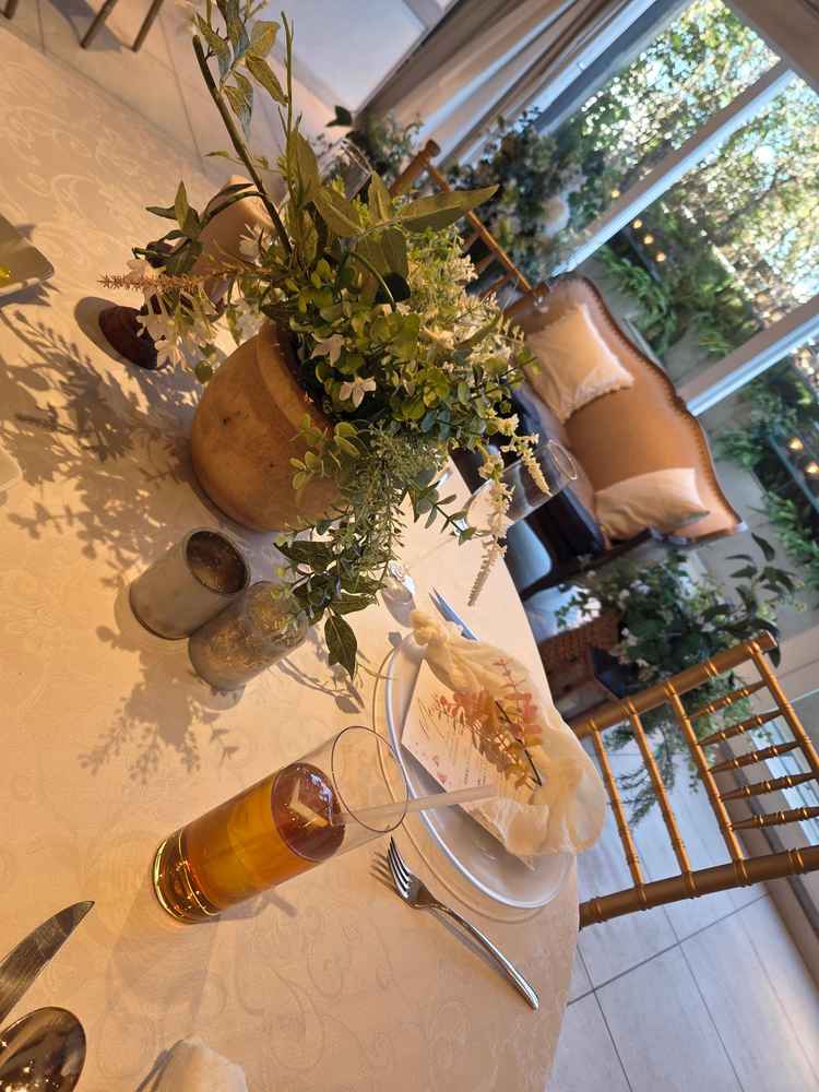 ゲストテーブル