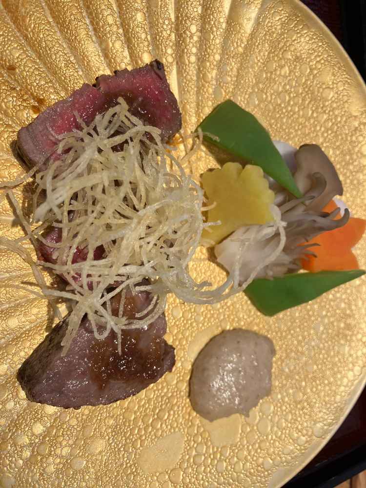 料理。お腹は一番安いものでもおいしくてびっくりした。