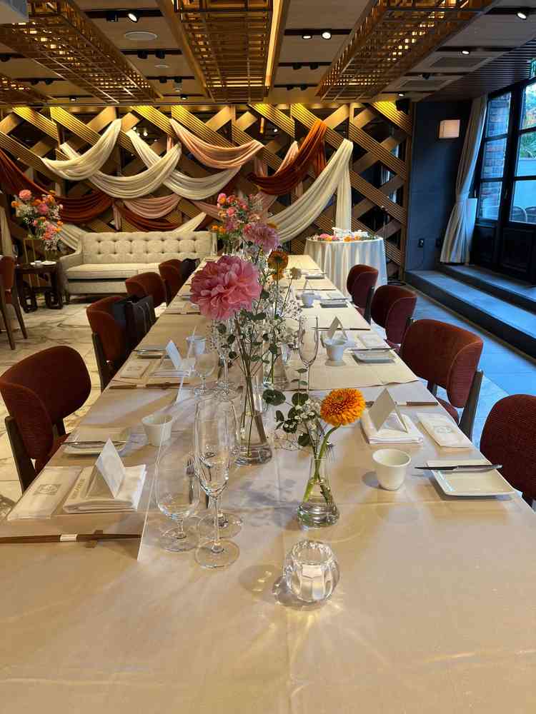 ゲストとの距離が近く、一体感のある披露宴ができそうでした。