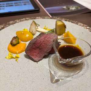 試食でいただいたアルモニービーフが美味しすぎてほんとに彼と感動しました。