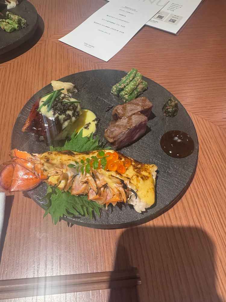 残りの4品。どれも本当に美味しかった！温かい料理が出てくるというのが凄いです。