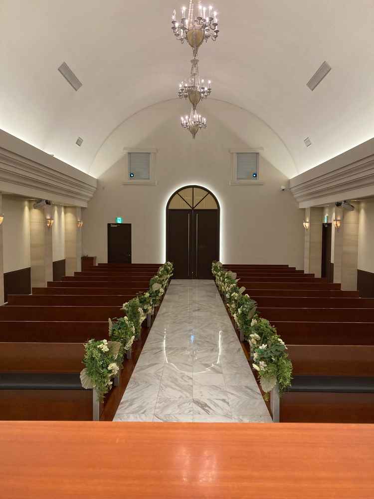 天井高のあるチャペル全体