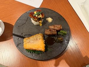 頂いた料理②。お肉も鰻も柔らかくて、お年寄りも嬉しいところがポイントでした！
