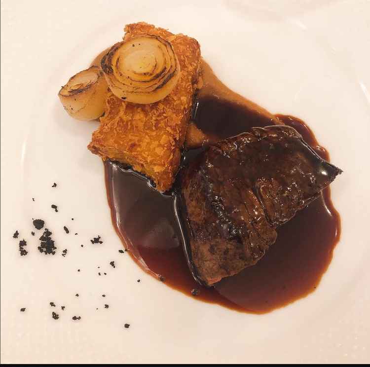 メインの試食の牛肉はとても柔らかく、付け合わせの野菜もとてもおいしかったです。