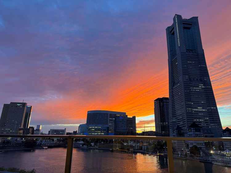 夕日に合わせて