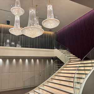 光の大階段の写真です。天候に左右されない安定した指揮を執り行えることは魅力的です。