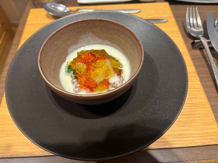 試食の料理の一部。彩り鮮やかで見た目も美しく食べやすく美味しかったです。