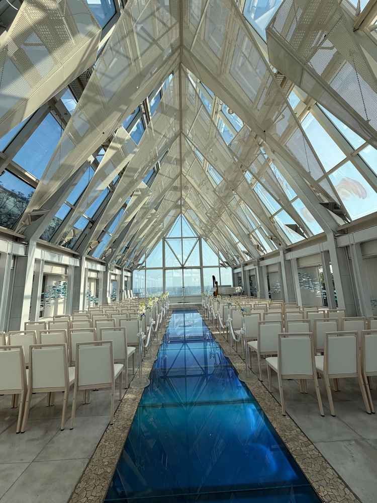 クリスタルチャペル