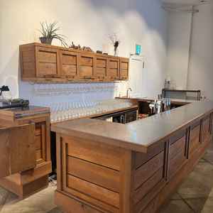 ここでドリンクなど出してくれるようです