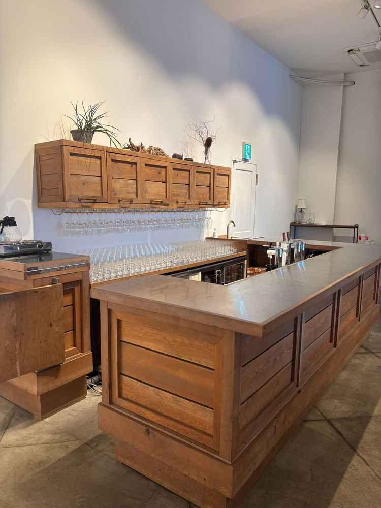 ここでドリンクなど出してくれるようです