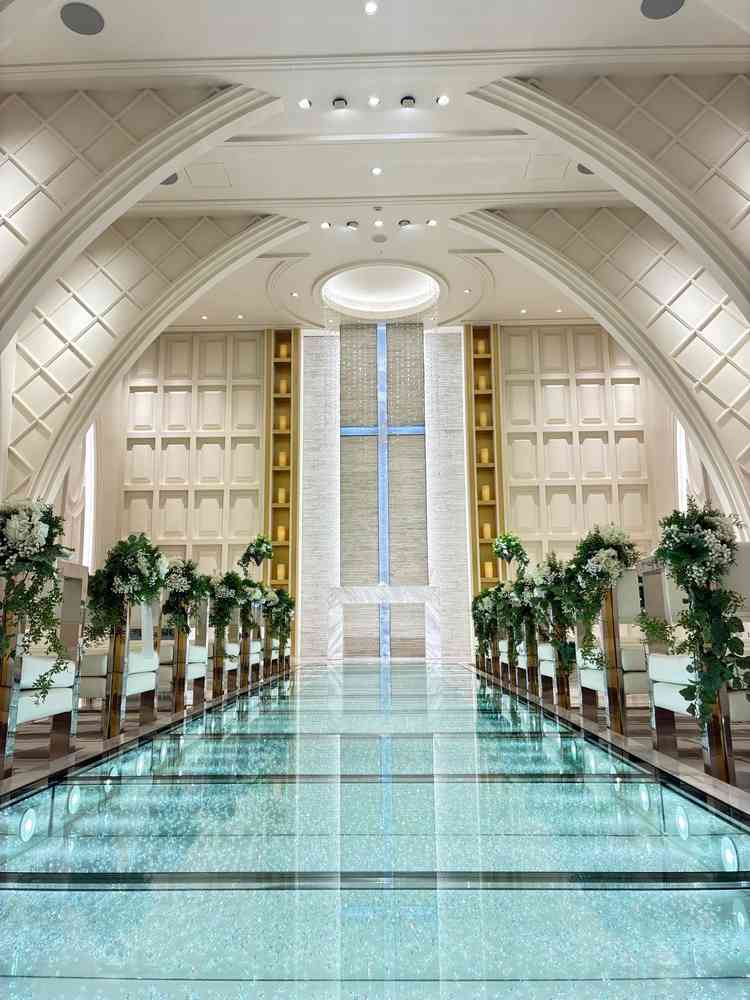 床のダイヤモンドの輝きがとても綺麗でした！床の反射を利用した写真も撮れるそうです。