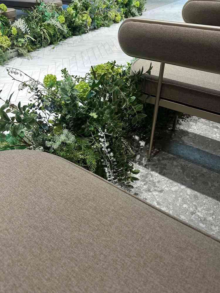 チャペル　列席者サイドの装花