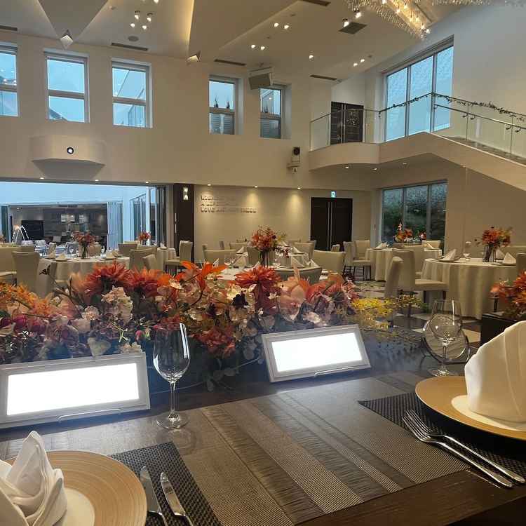 新郎新婦側から見る披露宴会場。２つの会場で雰囲気が異なりこちらが特に素敵でした。