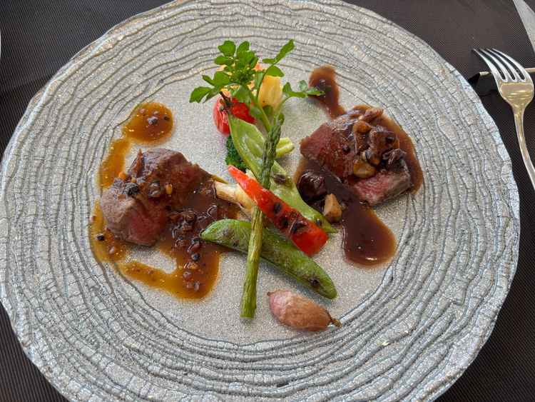 和と洋の味付けが選べるフレンチ。どちらのパターンの味付けも試せた。