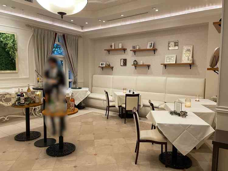 ウェルカムパーティーが行えるリビング。