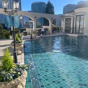 涼しそうなプール