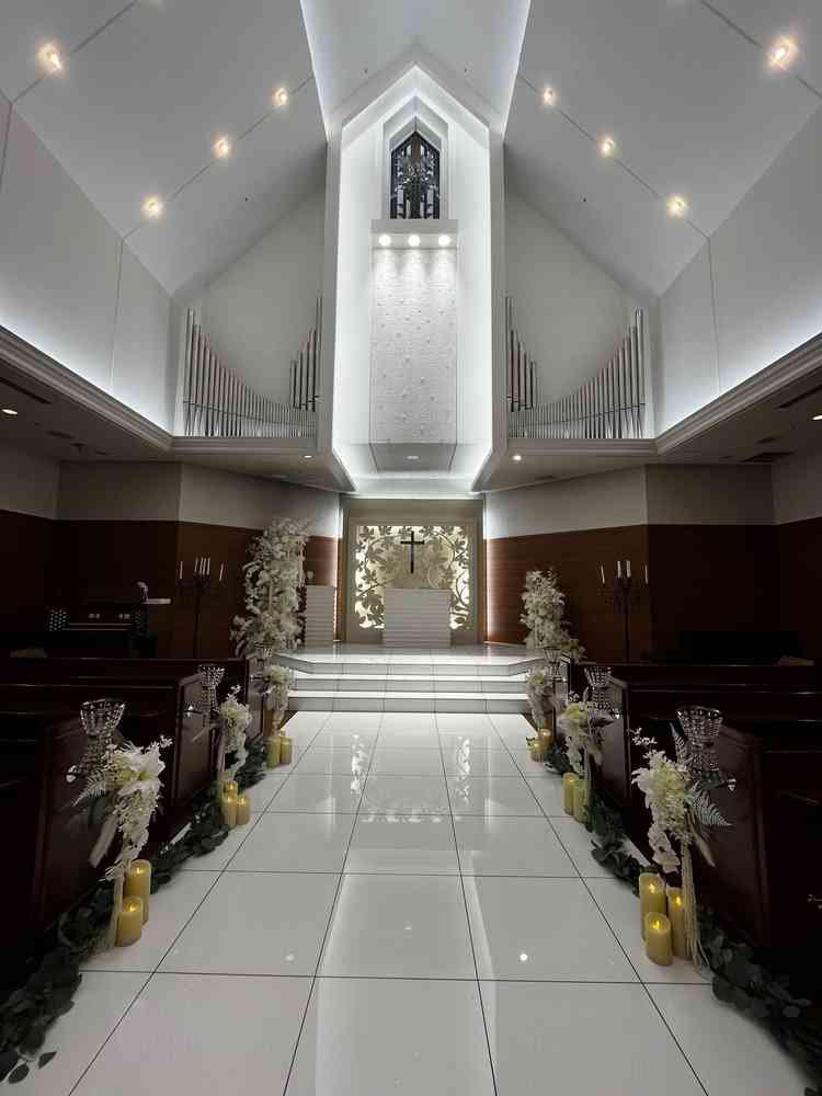 チャペル内です。白を基調としていてすごく綺麗でした。洗練されています。