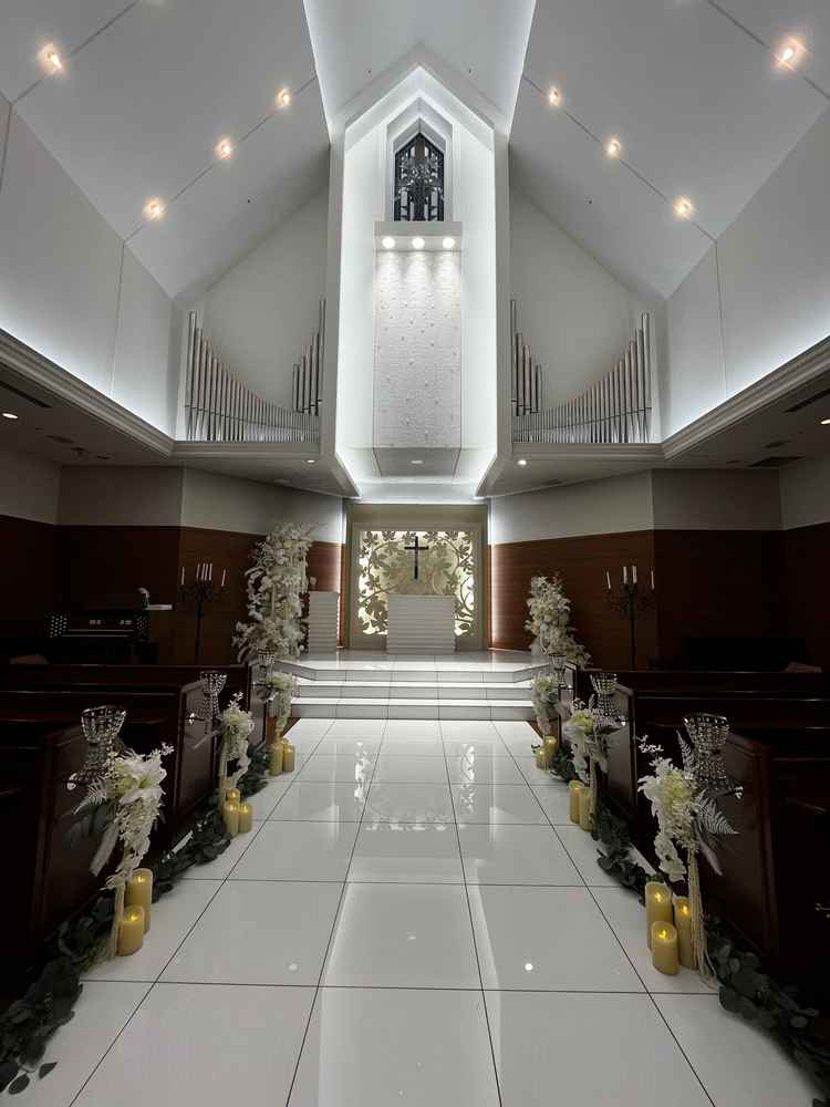 チャペル内です。白を基調としていてすごく綺麗でした。洗練されています。