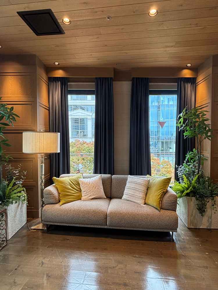 バンケットの中の端にソファーがあり親族が寛ぐことができると説明をうけてかなり好印象だった。