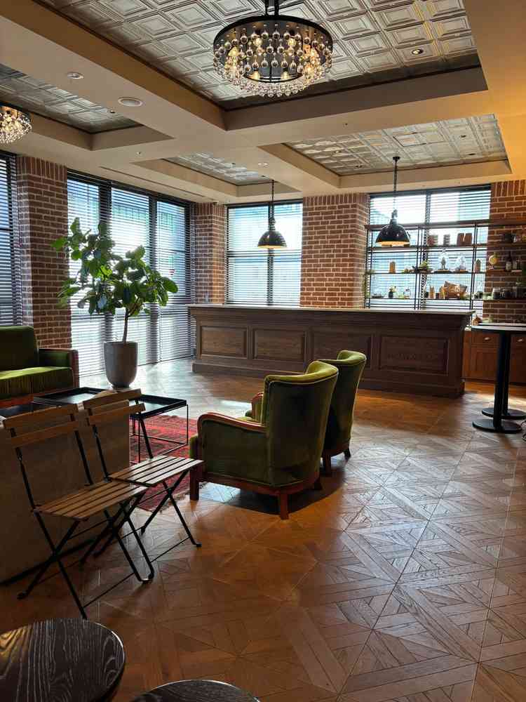 待ち合いの雰囲気は最高です