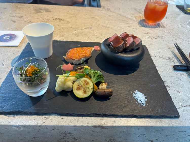 試食のフルコース。全部美味しかったが、前菜がとてもおいしかった。