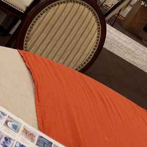 テーブルクロスや布のカラーバリエーションが豊富