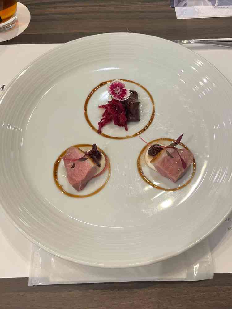 試食会の前菜。合鴨とマスカルポーネ。合鴨は旨みが強く、マスカルポーネも濃厚で美味しかった。