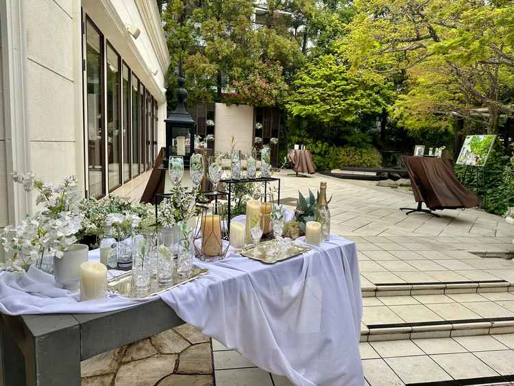 挙式と披露宴の間に、ガーデンでゲストと談笑できる時間があるのも素敵ポイントでした。