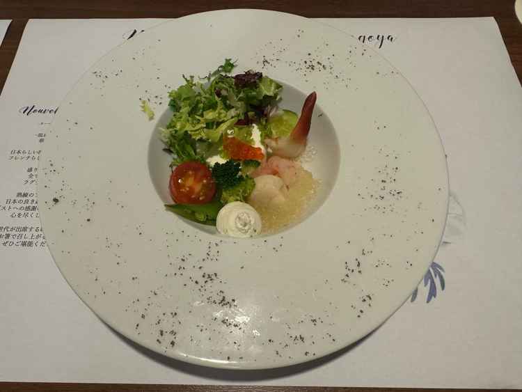 試食会の前菜。彩りが鮮やかで視覚でも楽しむことができる料理でした。