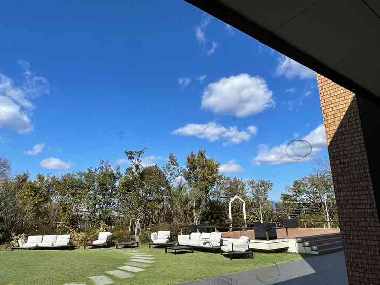 ゲスト控室にガーデンがあるのが珍しいと感じました。