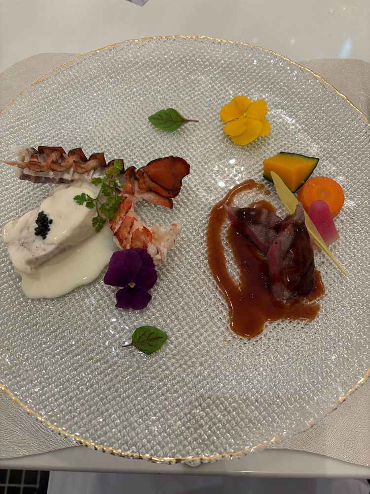 海鮮メインと肉メインの試食