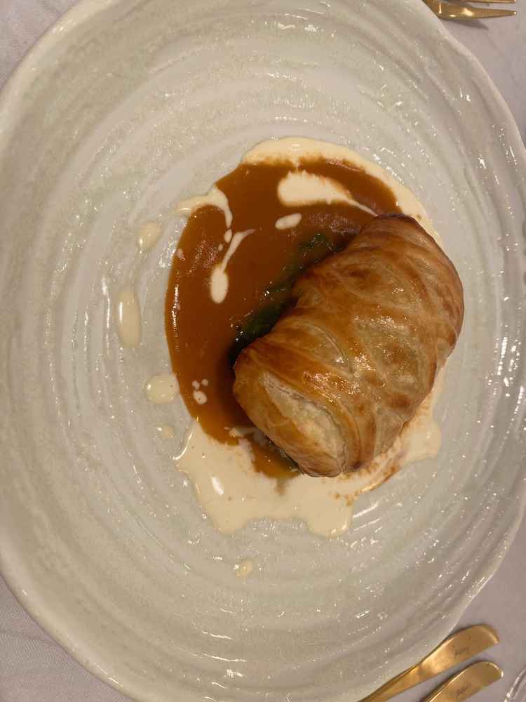 ヒラメを包んだパイ