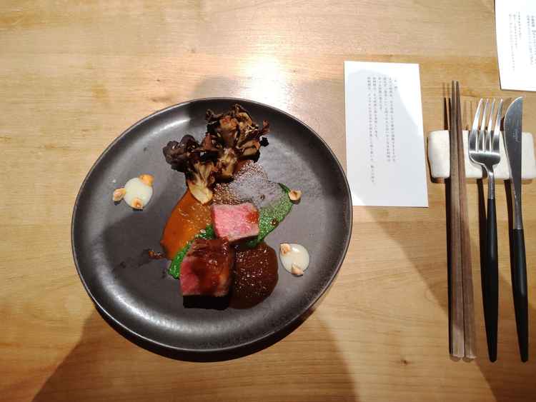 試食会でのメイン料理。低温調理でお肉の旨味がすごく出ていた。
