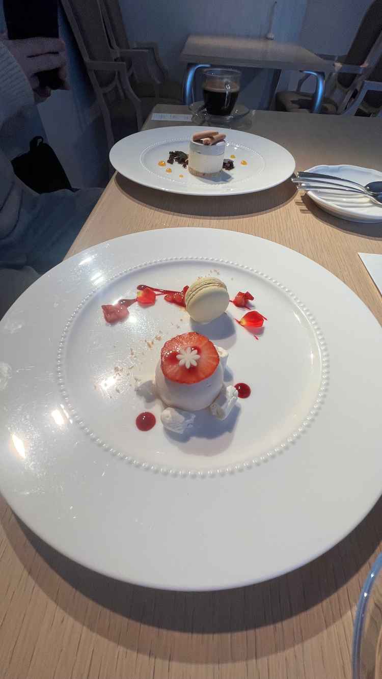 試食のデザート