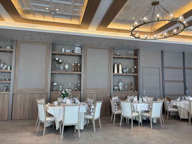 披露宴会場（セッティングしていない為イメージ）