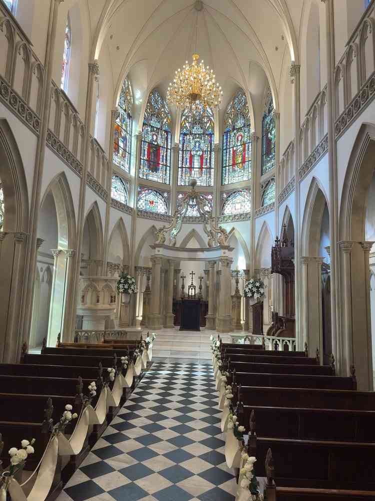 チャペルの中の写真、凄くヨーロッパ式の感じがでていました。雰囲気があり感動しました。