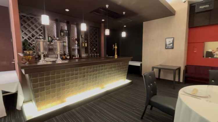 バーカウンターがある披露宴会場です。（動画で記録していたためブレており申し訳ありません。）