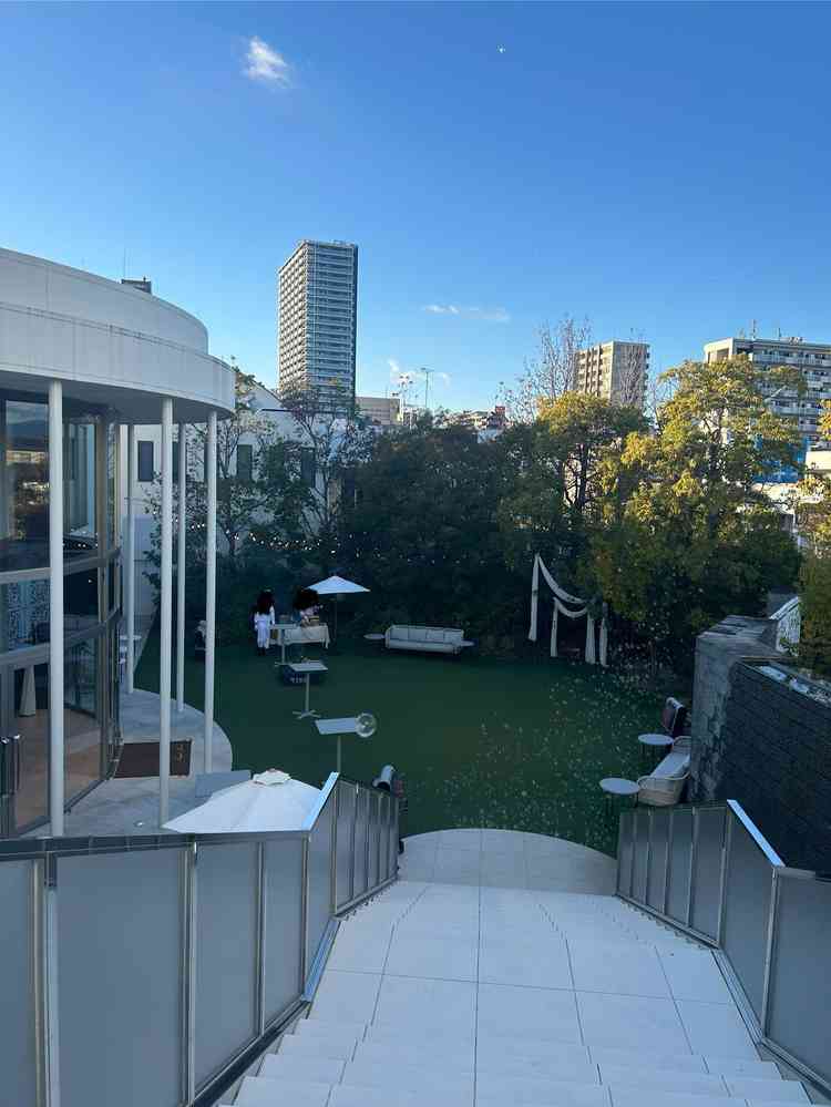 ガーデンが広いのでゲストと会話を楽しむ場所にピッタリでした。